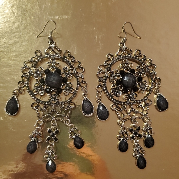 Beautiful Statement Earrings - Picture 6 of 7
